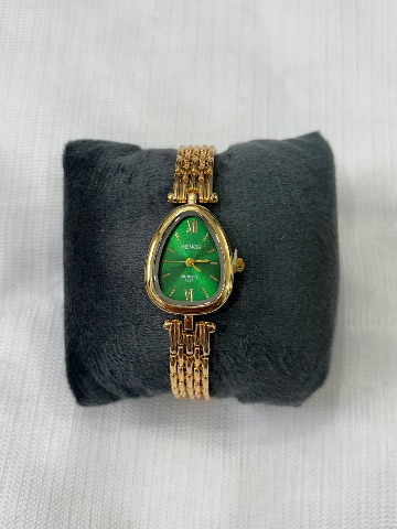 Green dial anti tarnish watch